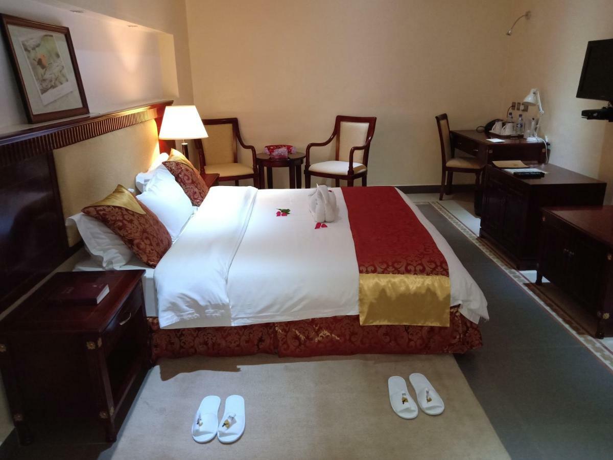 Falcon Heights Hotel Nanyuki Exterior photo