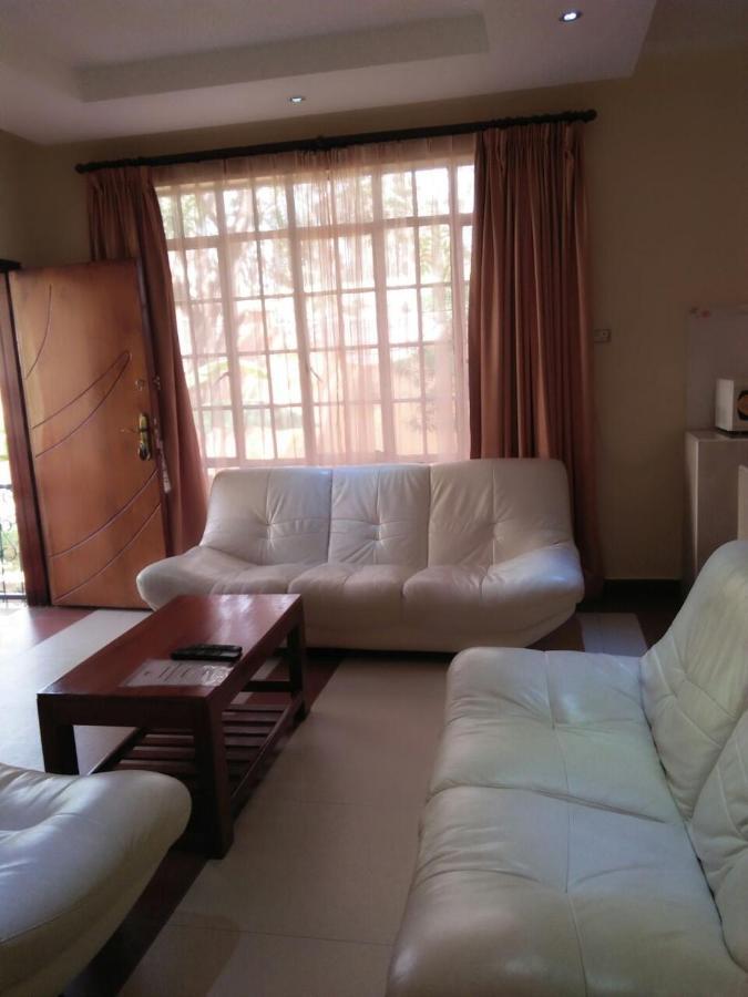 Falcon Heights Hotel Nanyuki Exterior photo