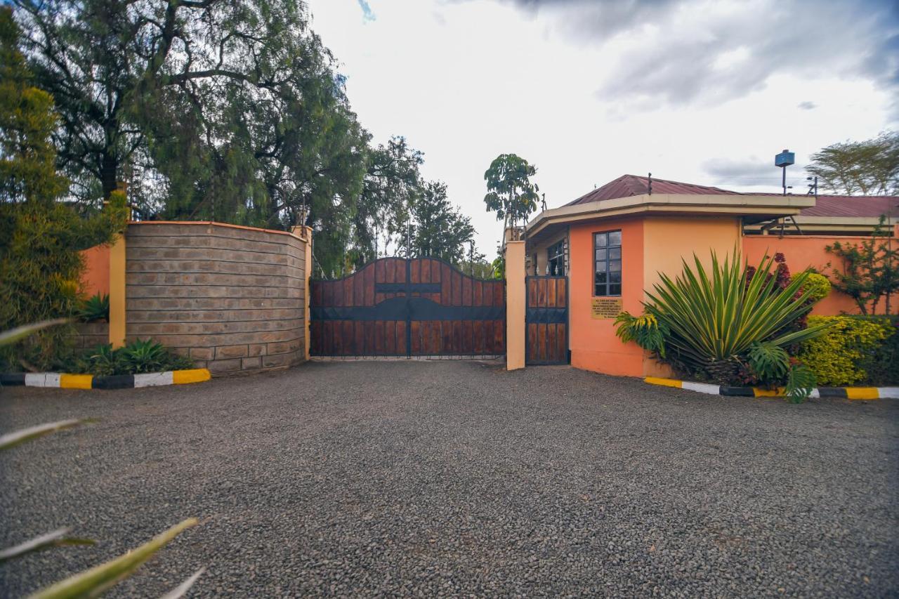 Falcon Heights Hotel Nanyuki Exterior photo